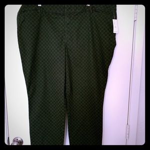 Old Navy Forrest Green Polka Dot Pixie Pants
